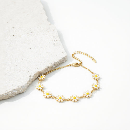 The Metro Cuff Gold