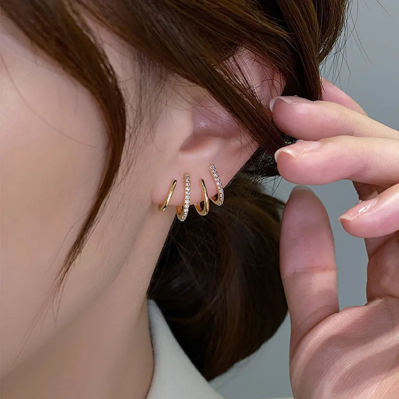 Elegant Asymmetrical Round Dots Earring