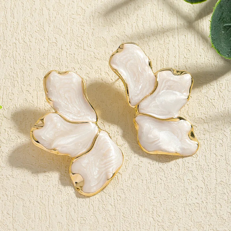 Rich Petal Earring