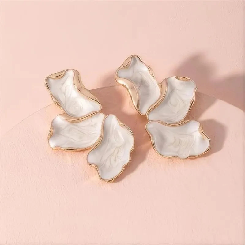 Rich Petal Earring