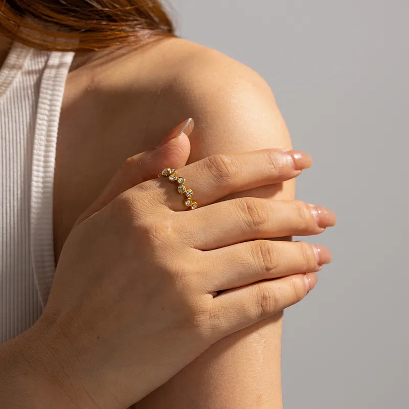 Dainty Onyx Band Ring
